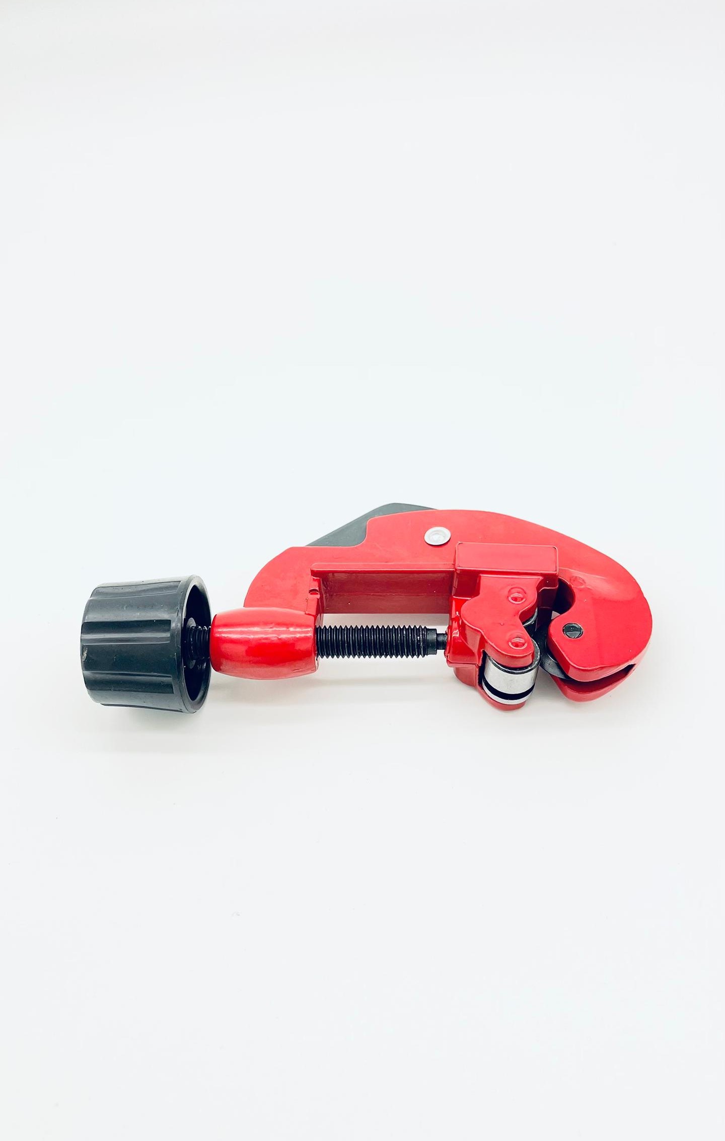 SYMCO red cutter